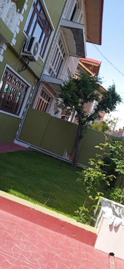 Mir Manzil Bed & Breakfast Srīnagar Exterior foto